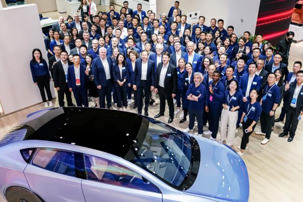 FORVIA佛瑞亚集团携9款全球首发展品亮相2025上海车展